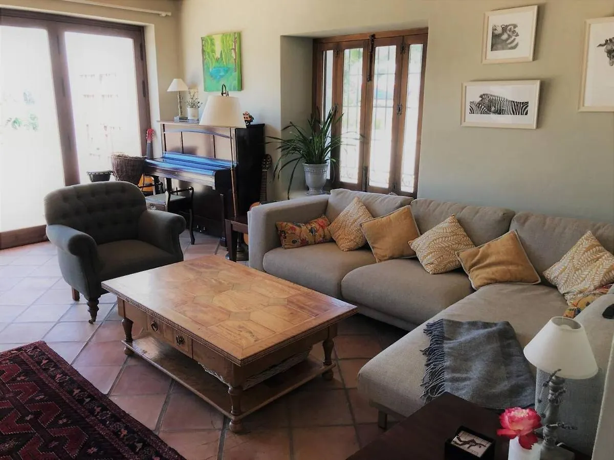 בית נופש הוילה פיסארה 3-Bed Andalusian House With Private Pool & Garden!
